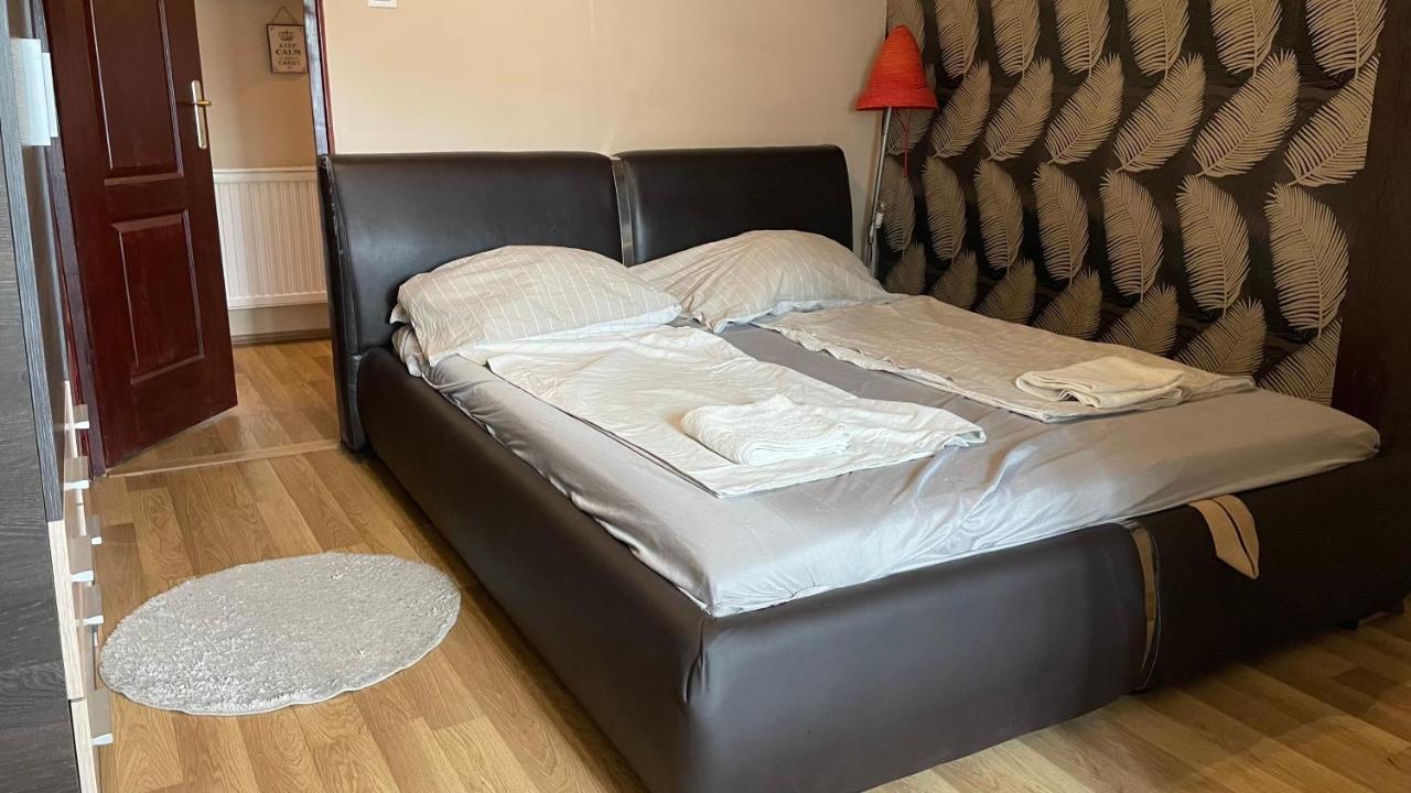 Bristol Apartments Бая Экстерьер фото